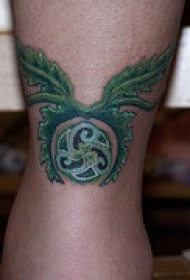 腿部凯尔特生长树纹身图案