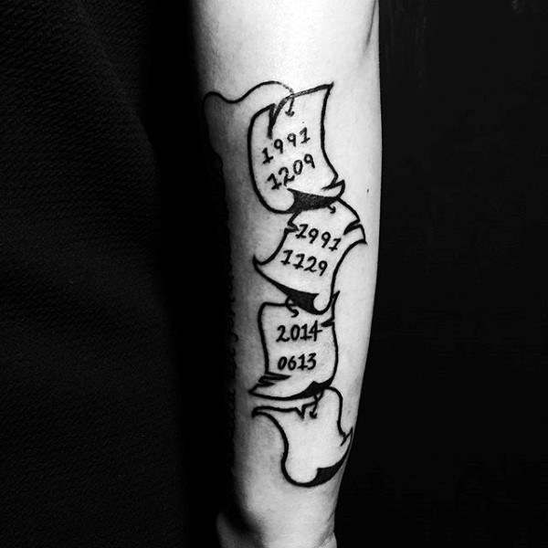 手臂简单的纸张与数字黑白纹身图案