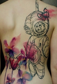 背部黑色线条恐怖玩偶和五彩花朵纹身图案
