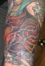 手臂色彩鲜艳的圣心纹身图案