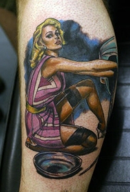 美女修汽车彩色纹身图案