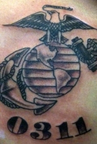腹部黑棕色美国海军陆战队纹身