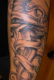 弯曲的匕首黑色纹身图案