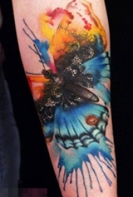 一组手臂上的彩绘渐变创意个性纹身图案