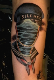 手臂可怕的五彩无脸水手肖像纹身图案