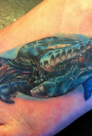 脚背彩色逼真的大黑绿龟纹身图片