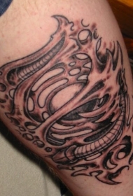 大腿生物力学的黑色机械纹身图案