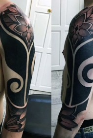 手臂黑白花环风格纹身图案