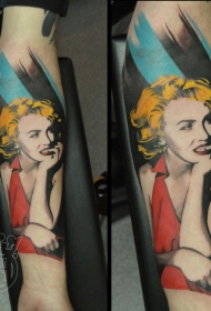手臂插画式风格彩色女性肖像纹身图片