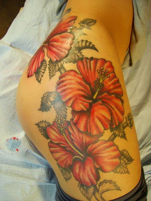 腿部彩色性感大橙花纹身图案