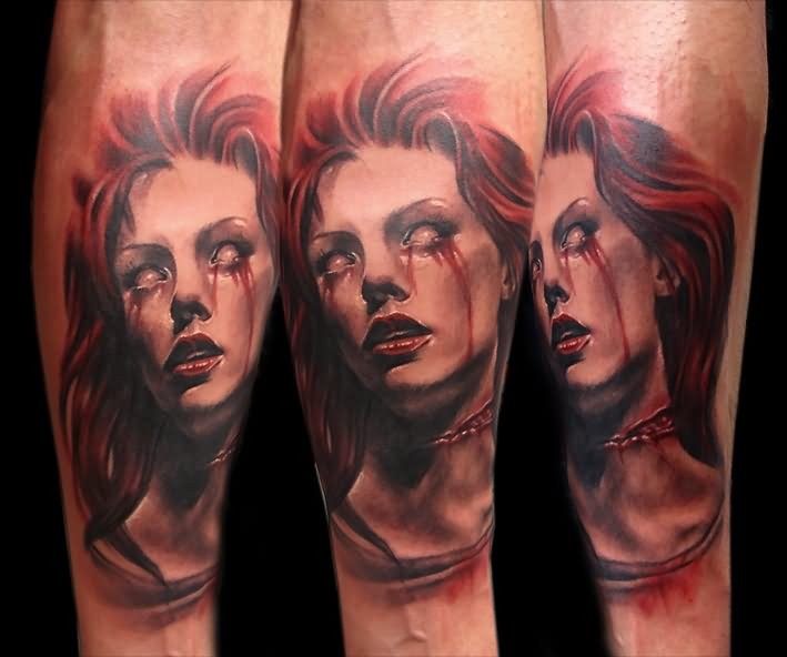 手臂新学校风格彩色恶魔的女人肖像纹身