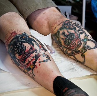 小腿两种狗彩色纹身图案