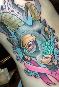 腰侧old school彩色山羊纹身图案