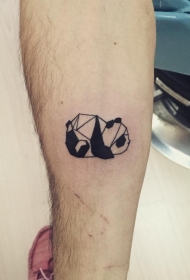 小臂可爱的黑白几何风格小熊猫纹身图案