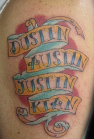 腿部彩色小孩字母纹身图案