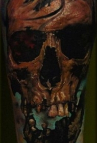 手臂旧风格彩色损坏骷髅头纹身图案