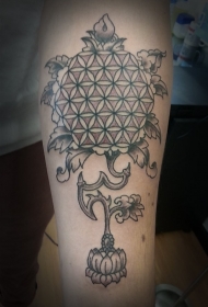 手臂有趣的梵花藤蔓和莲花纹身图案