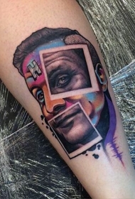 手臂有趣的五彩半人半照片肖像纹身图案