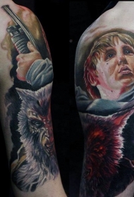 现实主义风格的彩色猎人纹身图案