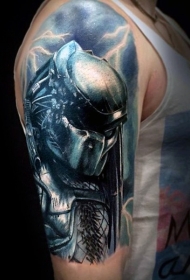 大臂逼真的彩色邪恶食肉动物与闪电纹身图案