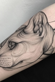 手臂黑色神秘猫与钻石几何纹身图案