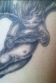 手里拿着羽毛的天使黑色纹身图案