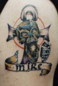 骷髅与啤酒和凯尔特十字架纹身图案