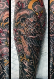 old school彩色鹰与箭头和月亮小腿纹身