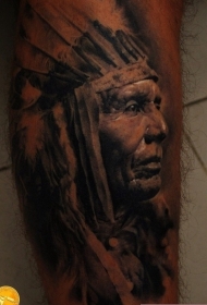 腿部逼真部落首领肖像纹身图案