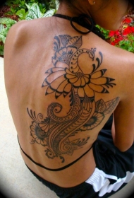背部old school黑白线条花型鸟纹身图案