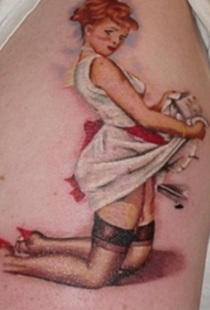 腿部彩色老学校女孩纹身图案