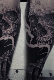 小腿点刺风格黑色烟雾骷髅纹身图案