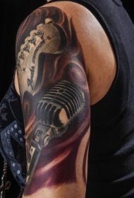 肩部原始彩色吉他与麦克风纹身图案