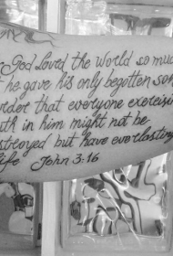 大臂黑色宗教题材经文英文字母纹身图案