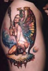 现实的裸体精灵纹身图案