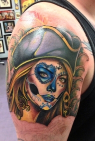 男性大臂漂亮女海盗纹身图案
