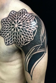 肩部绚丽的黑色装饰花点刺纹身图案