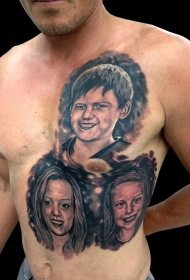 胸部写实风格各种儿童肖像纹身图案