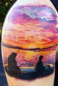 大臂彩色钓的父子纹身图案