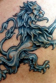 腿部彩色old school狮子纹身图案