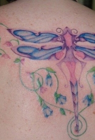 背部蓝色的蜻蜓藤蔓纹身图案