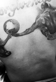 背部美丽的黑色父子地球字母纹身图案