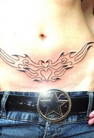 腹部黑色简约火焰纹身图案