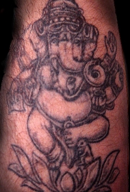 舞蹈的象神莲花黑色纹身图案