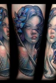 手臂新风格彩色美人鱼纹身图案