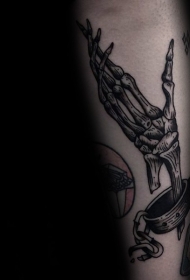 雕刻风格黑色捆绑人类骨骼纹身图案