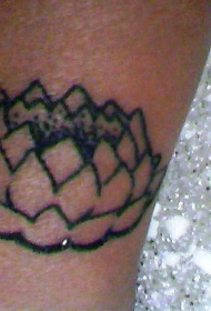 黑色线条莲花坐纹身图案