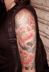 手臂old school红色牡丹花纹身图案