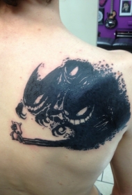 背部有趣的卡通黑色奶牛与怪物纹身图案