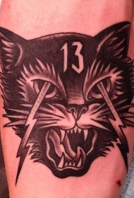 小臂黑白疯狂的猫与闪电数字纹身图案